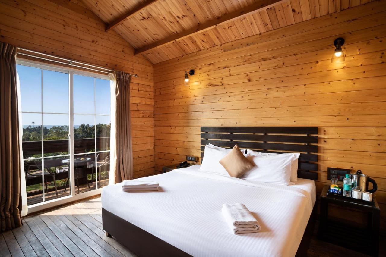 Stone Wood Resort, Mandrem Bagian luar foto