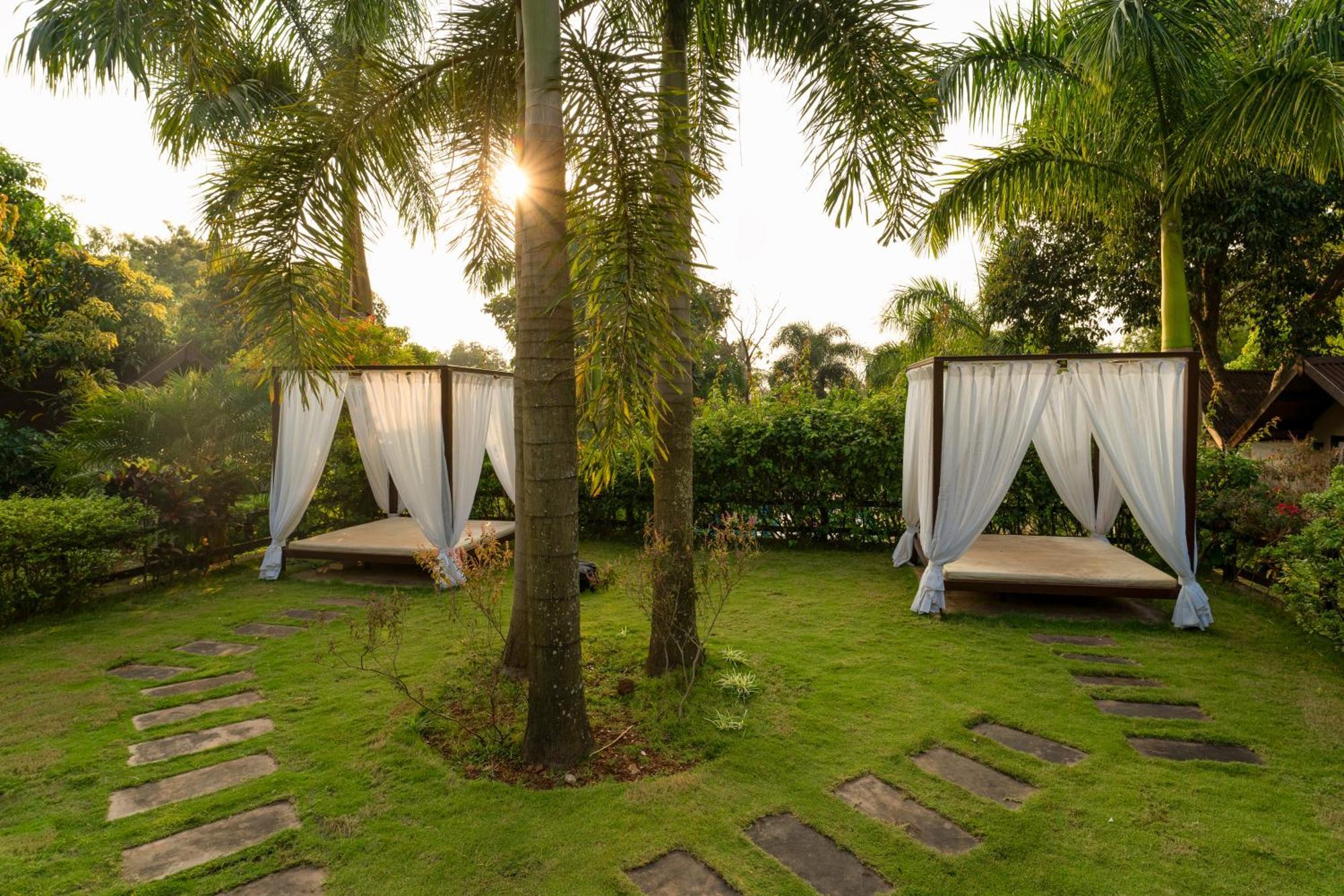 Stone Wood Resort, Mandrem Bagian luar foto