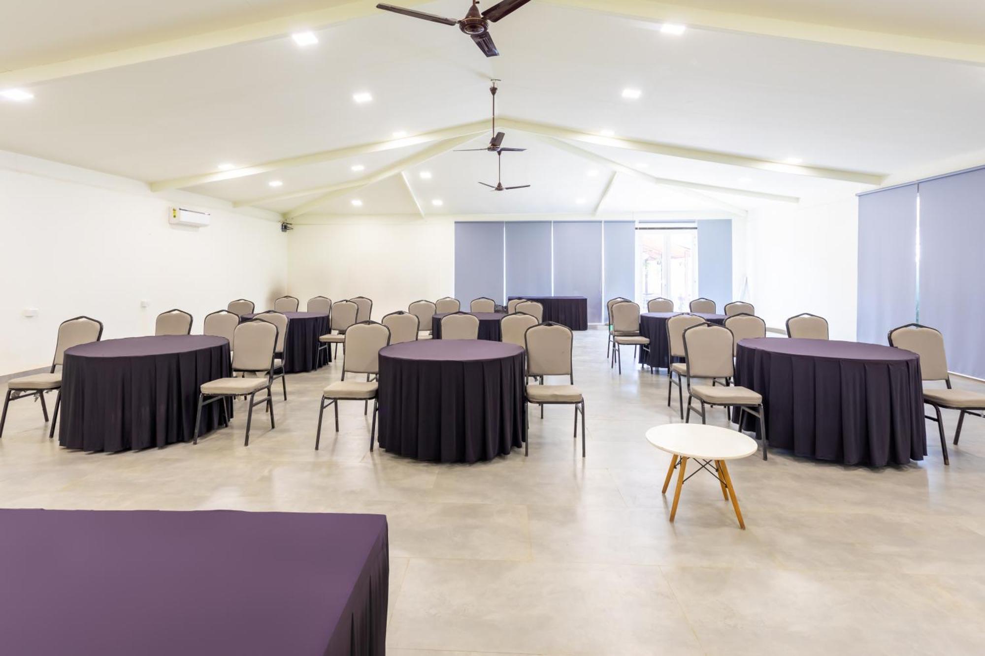 Stone Wood Resort, Mandrem Bagian luar foto