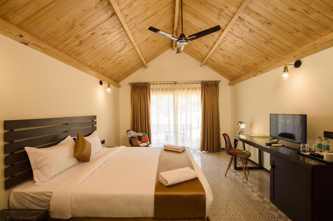 Stone Wood Resort, Mandrem Bagian luar foto