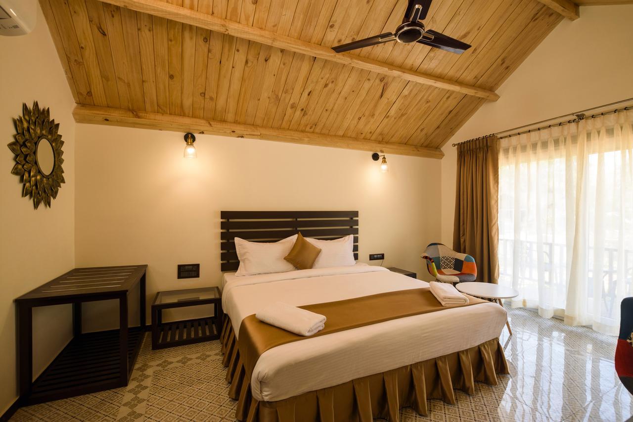 Stone Wood Resort, Mandrem Bagian luar foto