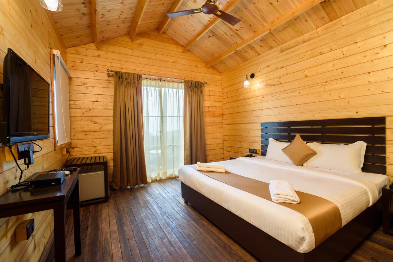 Stone Wood Resort, Mandrem Bagian luar foto
