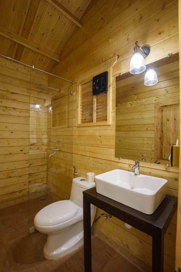 Stone Wood Resort, Mandrem Bagian luar foto