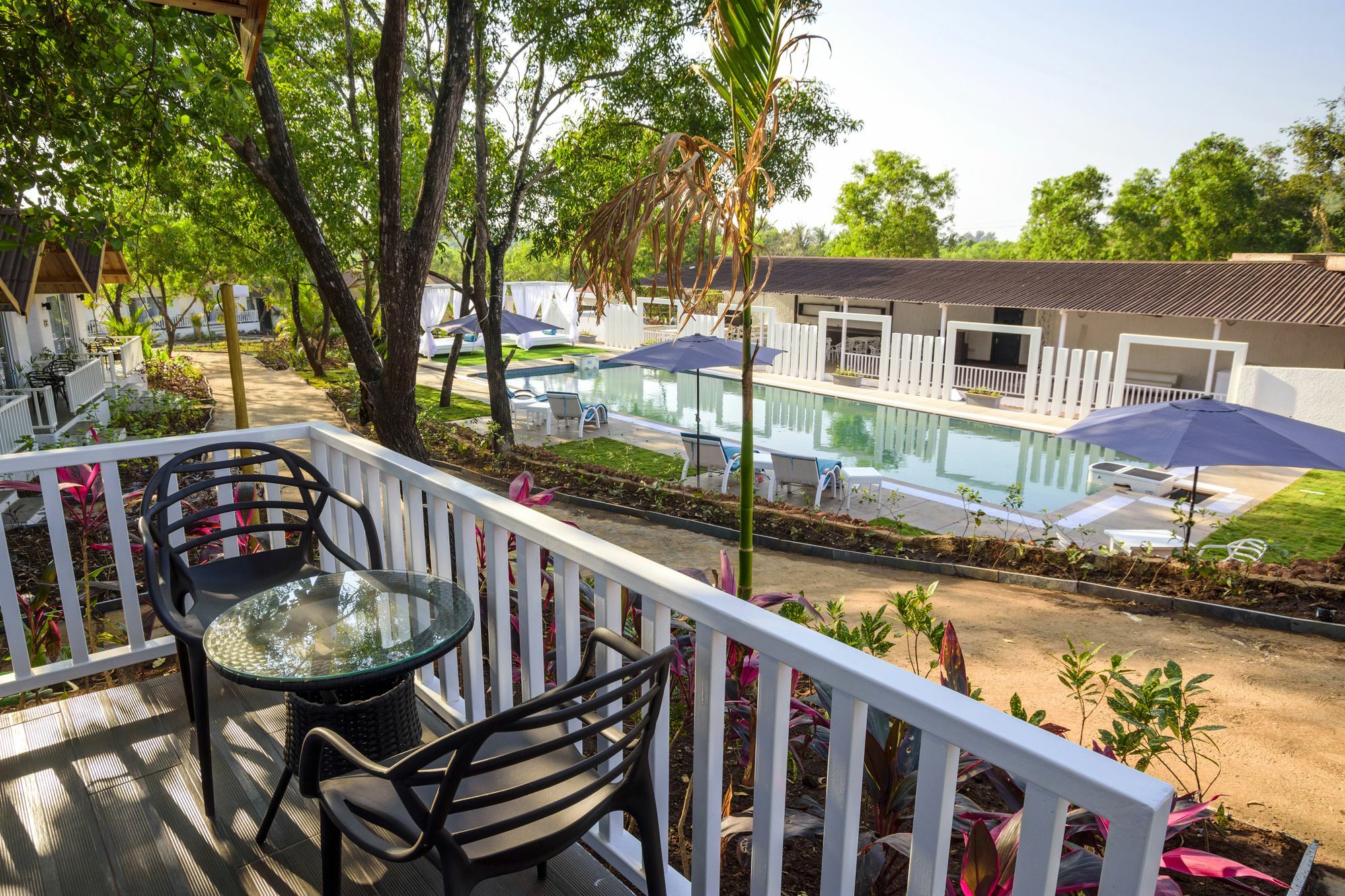 Stone Wood Resort, Mandrem Bagian luar foto