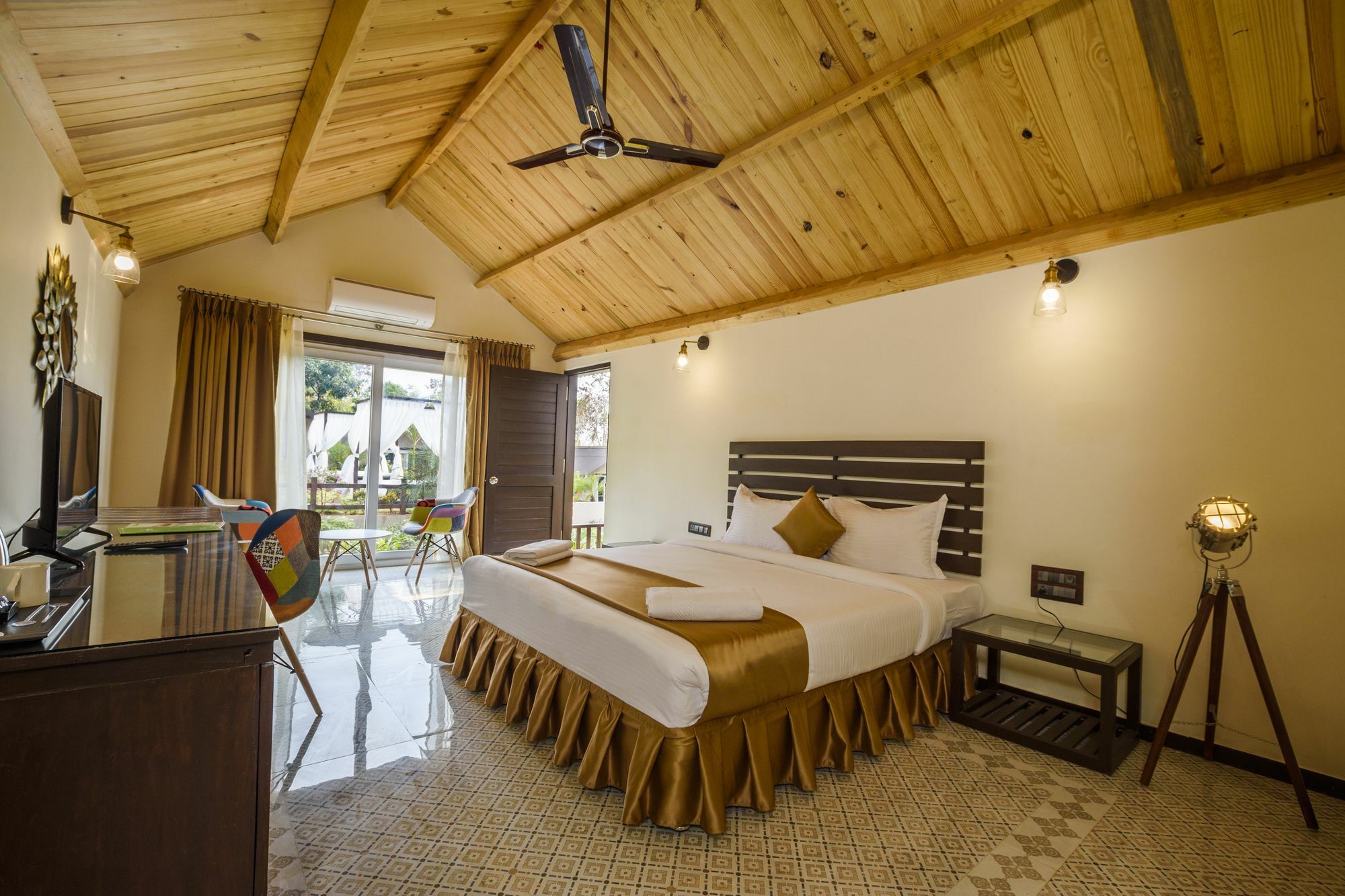 Stone Wood Resort, Mandrem Bagian luar foto